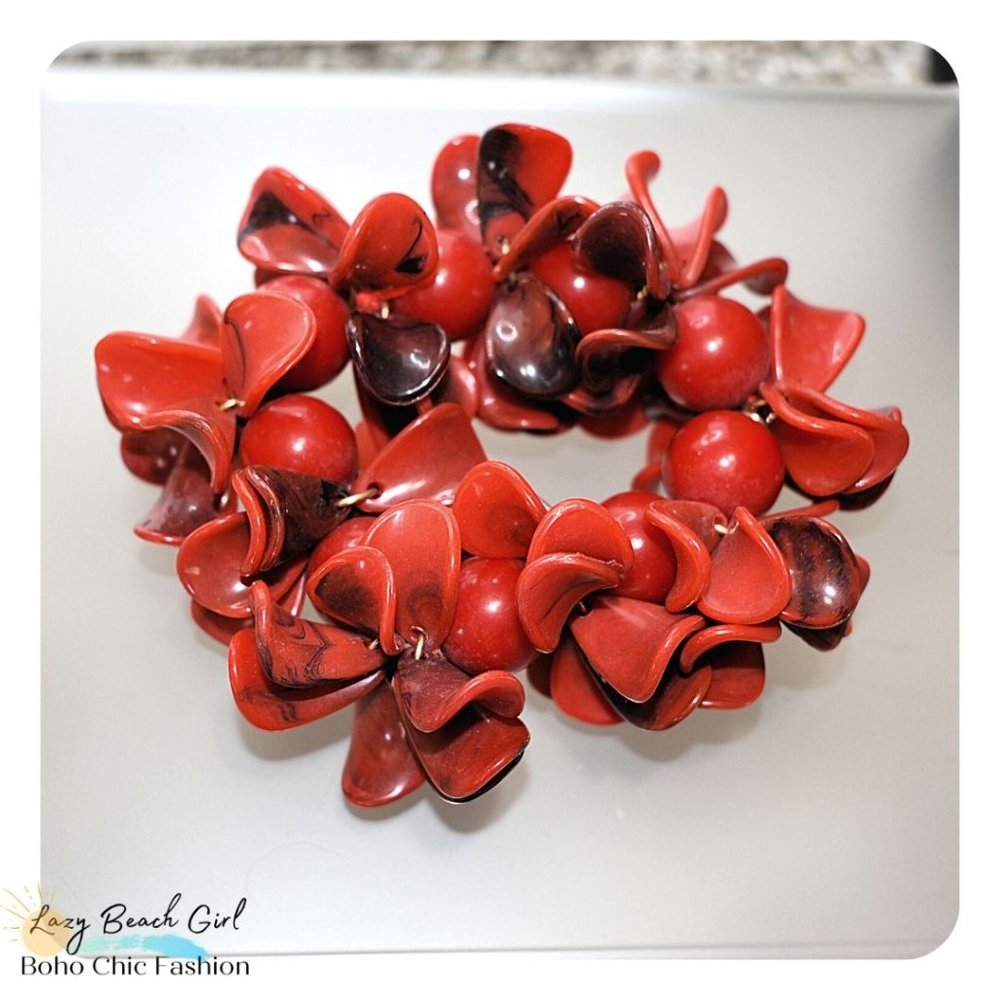 Tropical Red Shell Stretch Bracelet